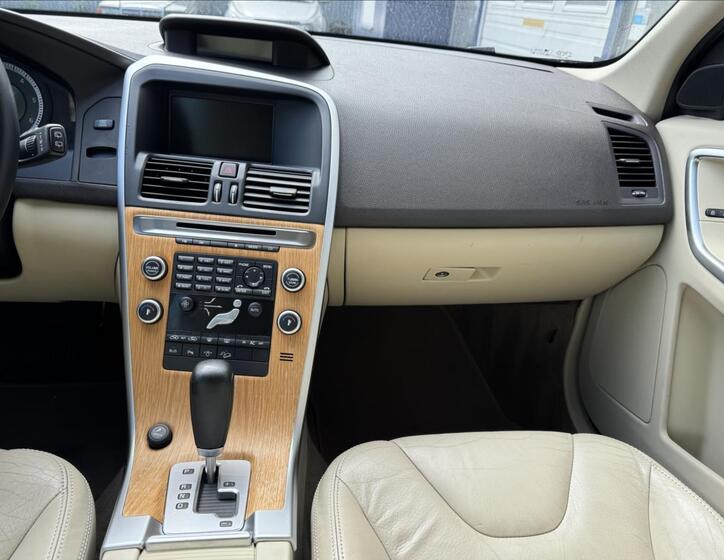 Volvo XC60 43