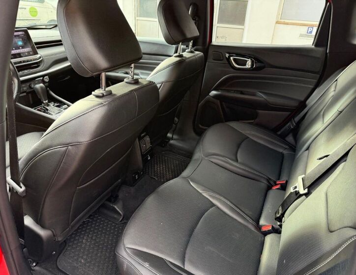 Jeep Compass 10