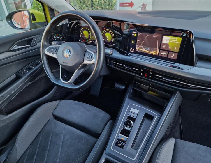 Volkswagen Golf 38