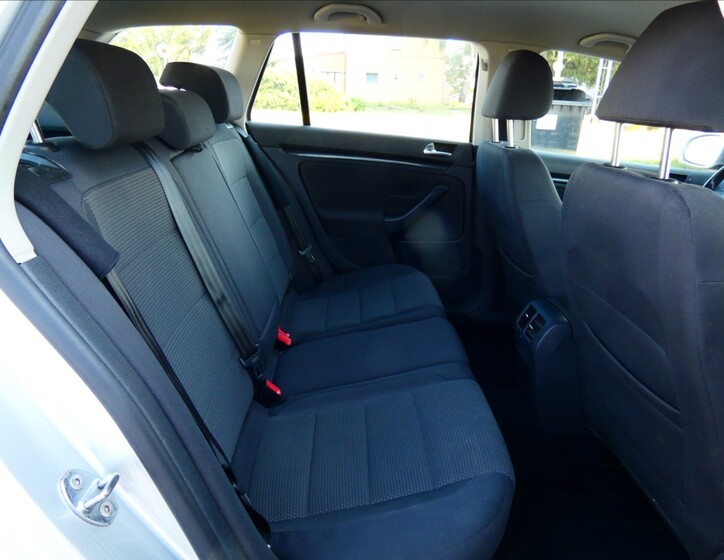 Volkswagen Golf 11