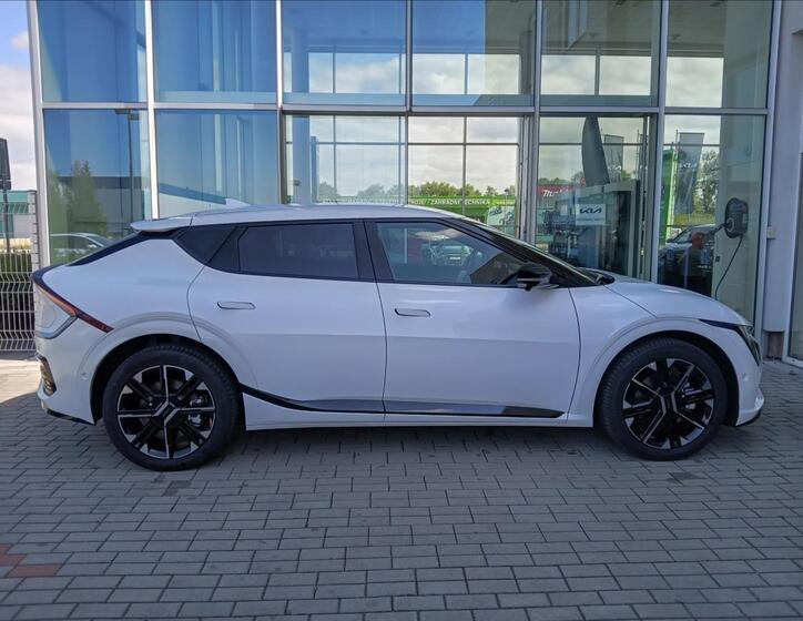 KIA EV6 4
