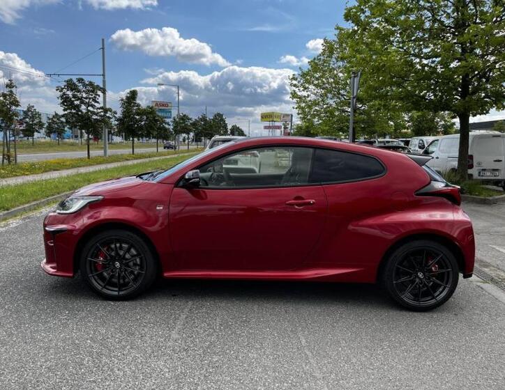 Toyota GR Yaris 10