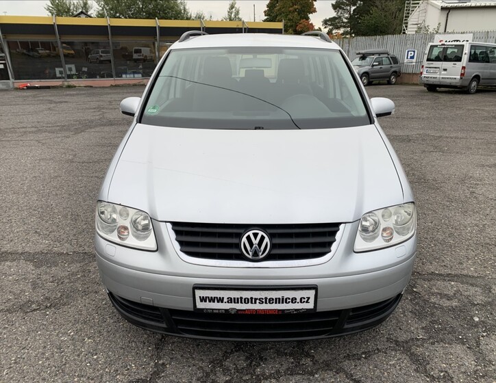 Volkswagen Touran 8