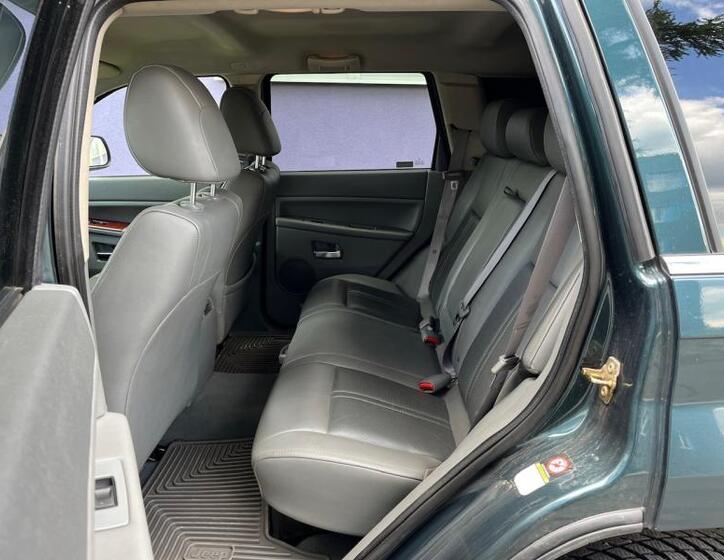 Jeep Grand Cherokee 16