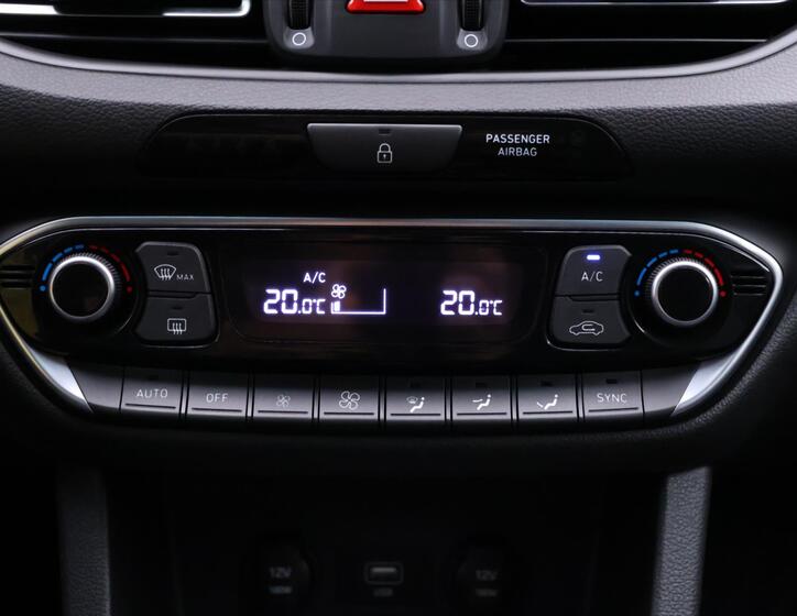 Hyundai i30 26