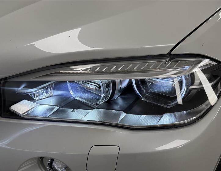 BMW X6 38