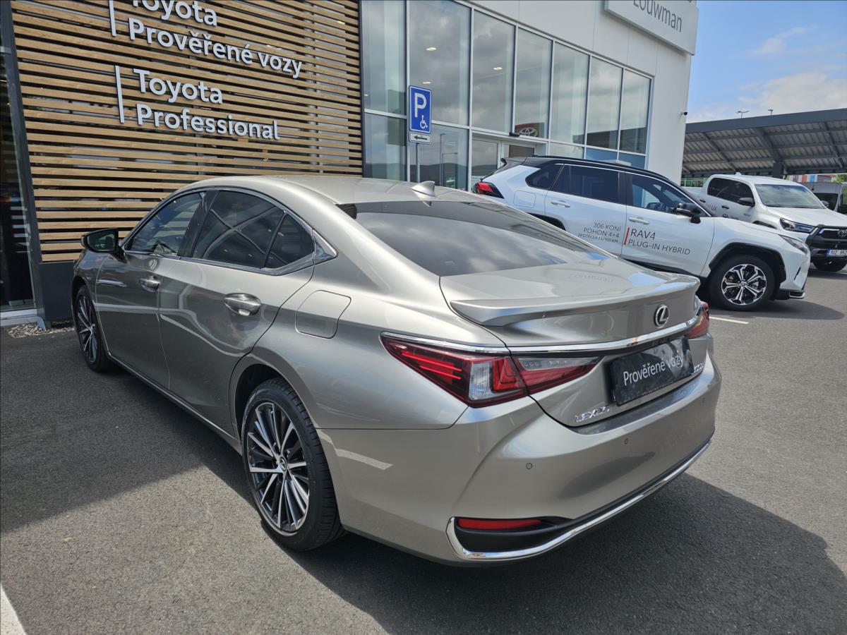 Lexus ES 300h