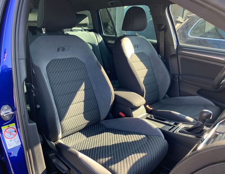 Volkswagen Golf 23