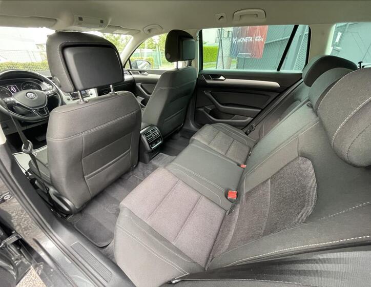 Volkswagen Passat 36
