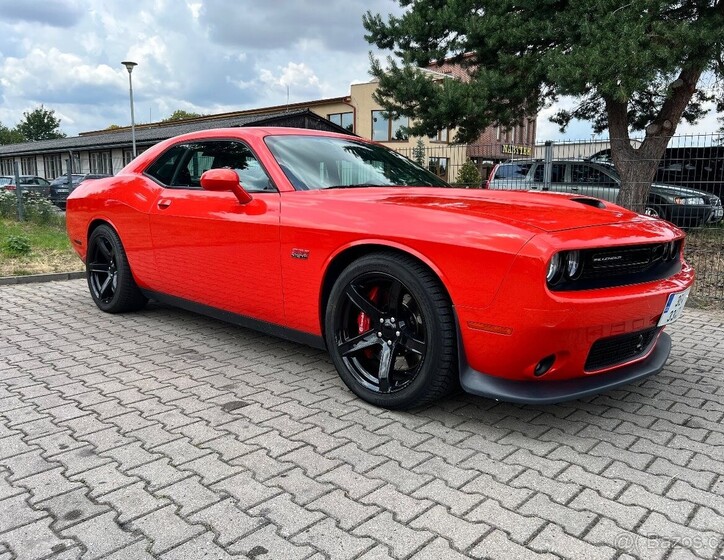 Dodge Challenger 2