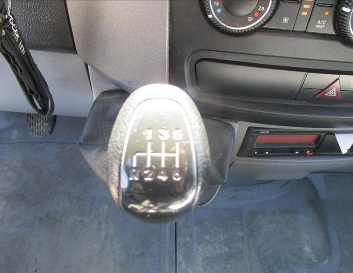 Volkswagen Crafter 12