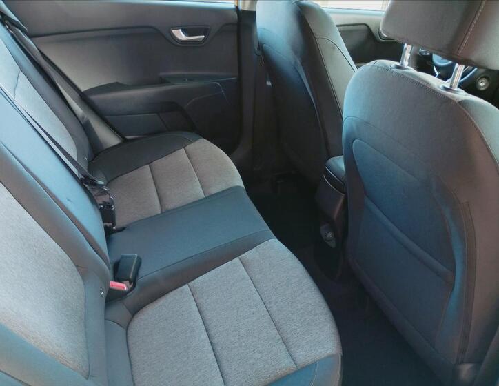 KIA Stonic 9