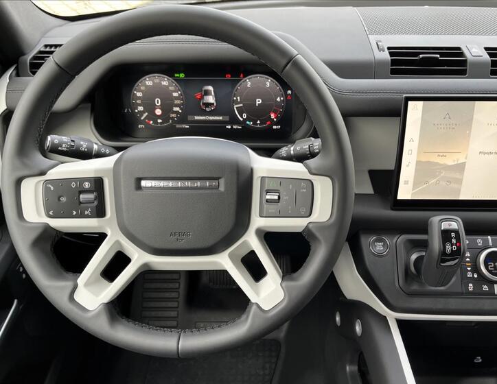 Land Rover Defender 15