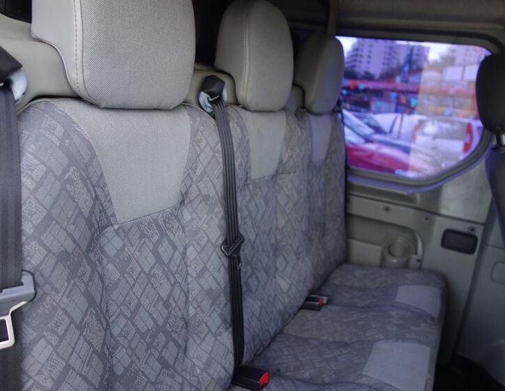 Renault Trafic 23