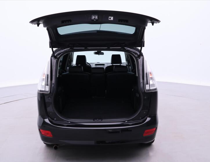 Mazda 5 9