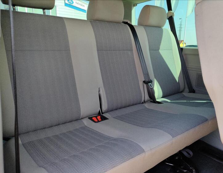 Volkswagen Caravelle 15