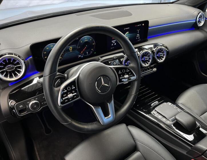 Mercedes-Benz CLA 9