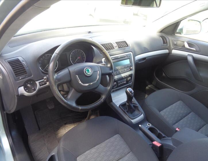 Škoda Octavia 10