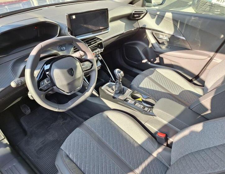 Peugeot 2008 12
