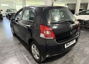 Toyota Yaris 4