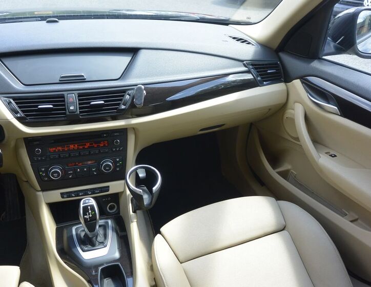 BMW X1 13
