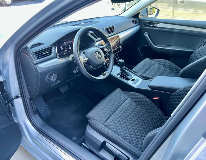 Škoda Superb 11