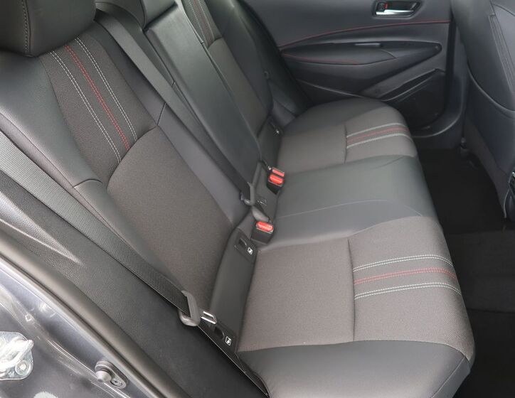 Toyota Corolla 13