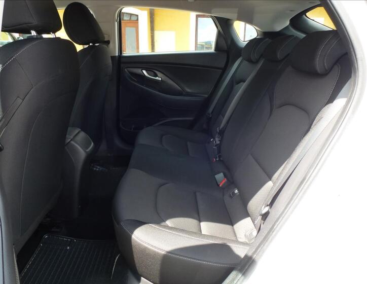Hyundai i30 18