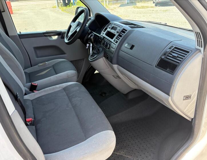 Volkswagen Transporter 9