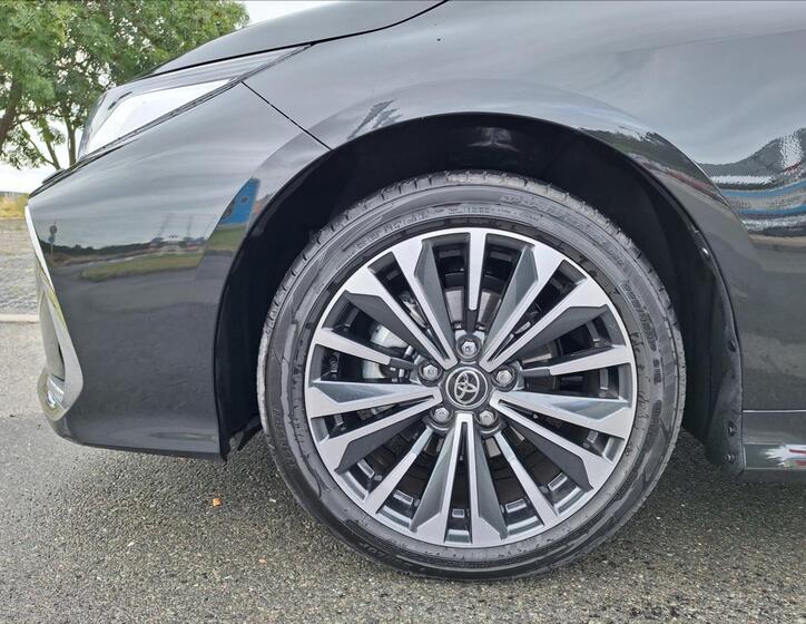 Toyota Corolla 13