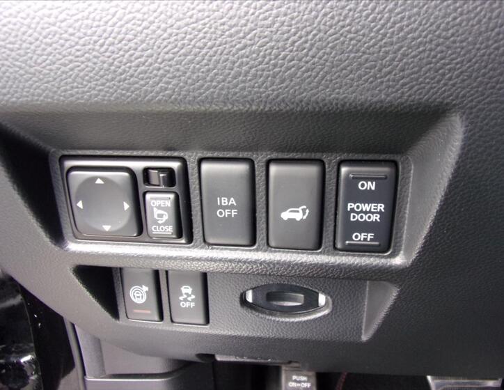 Infiniti FX30 23