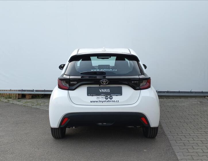 Toyota Yaris 6