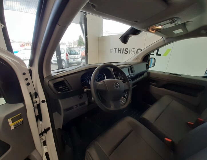 Opel Vivaro 4