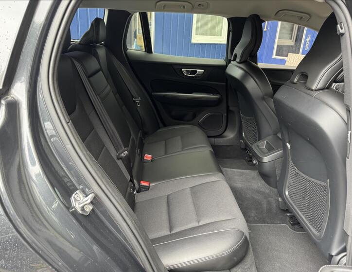 Volvo V60 33