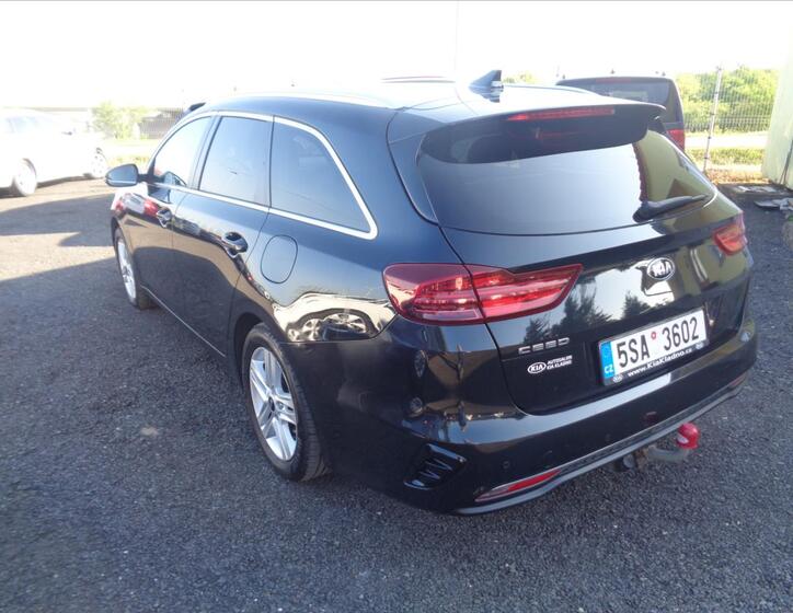 KIA Ceed 4