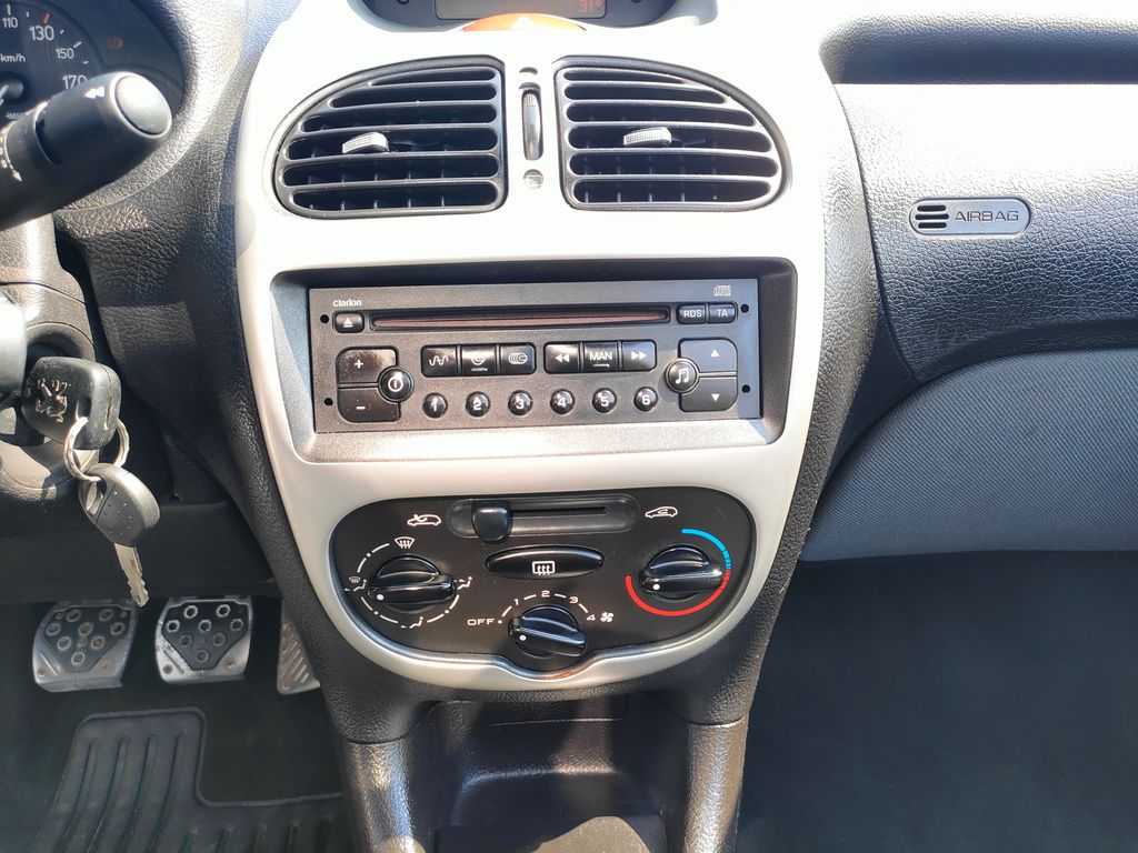 Peugeot 206