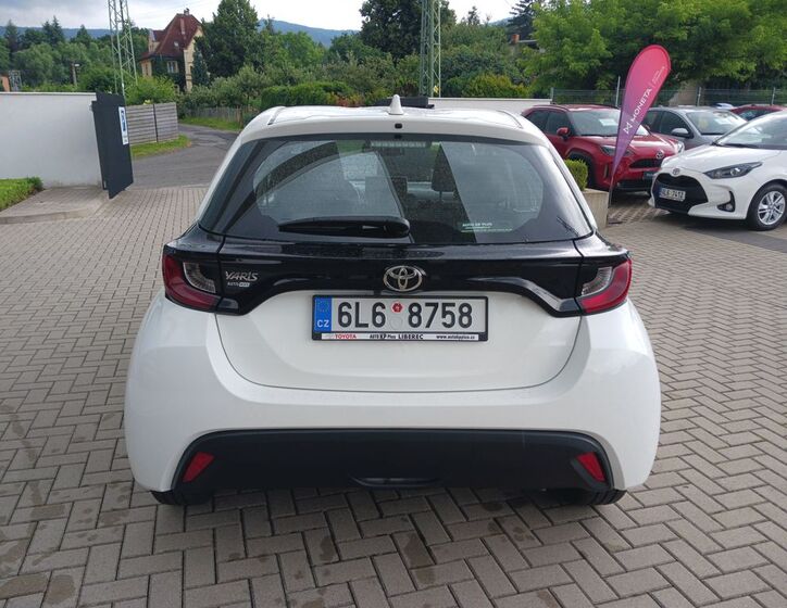 Toyota Yaris 30