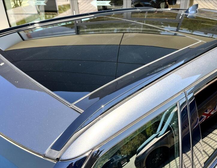 Land Rover Range Rover Velar 11