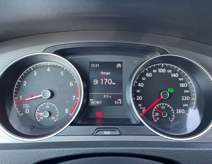 Volkswagen Golf 11