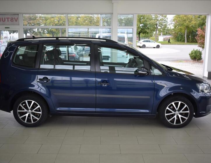 Volkswagen Touran 4