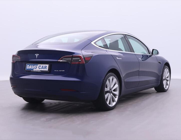 Tesla Model 3 7