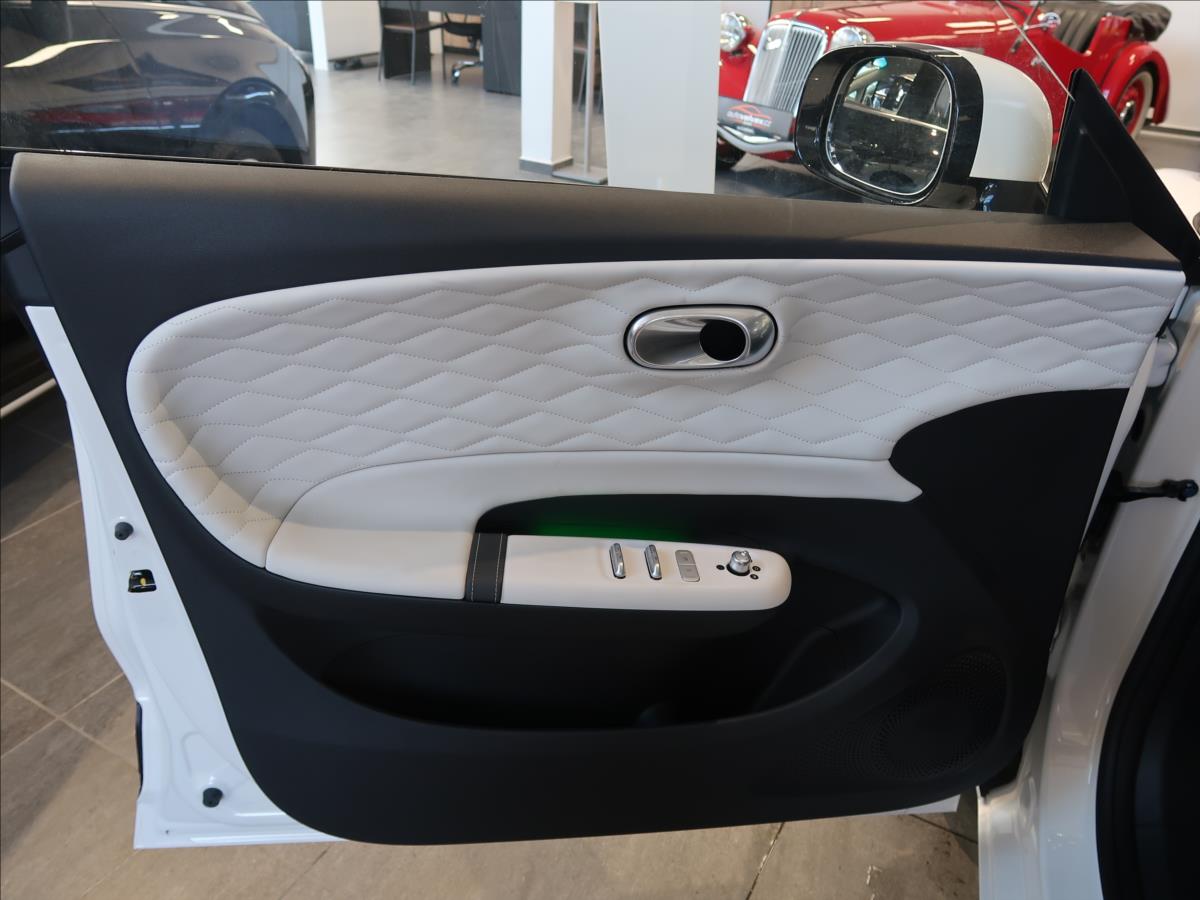Dongfeng Box