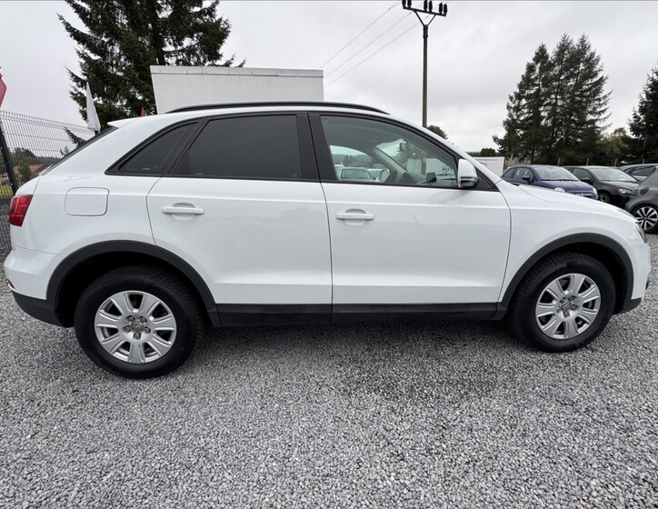 Audi Q3 8