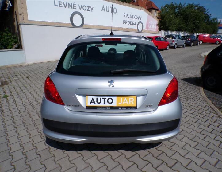 Peugeot 207 6