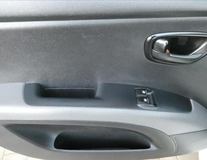Hyundai i10 31