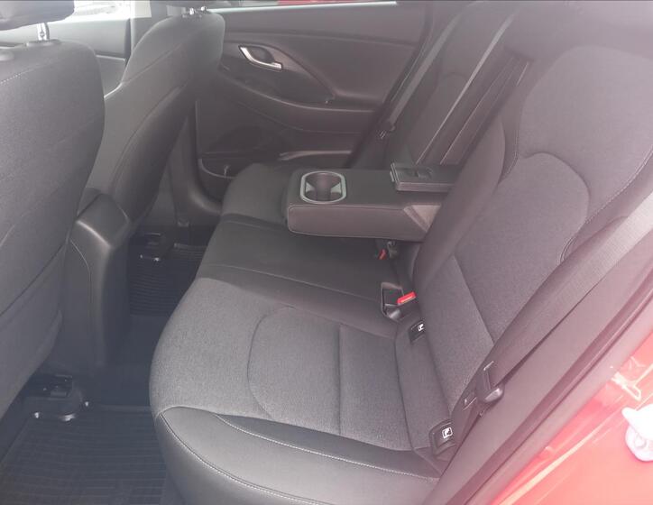 Hyundai i30 19