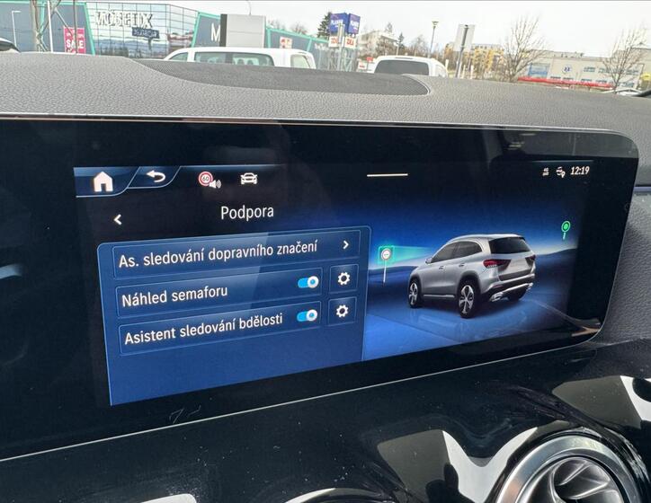 Mercedes-Benz GLA 15