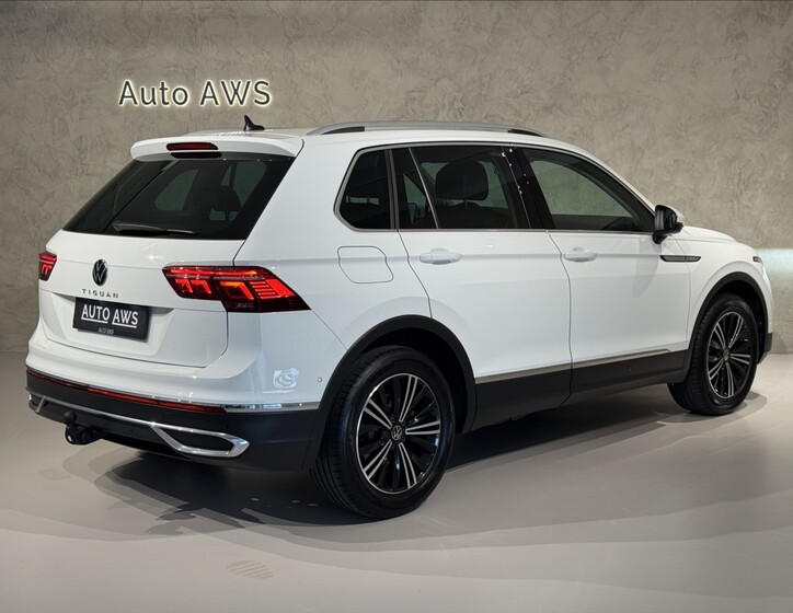Volkswagen Tiguan 9