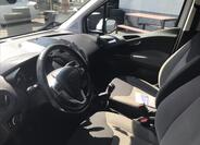 Ford Tourneo Courier 8