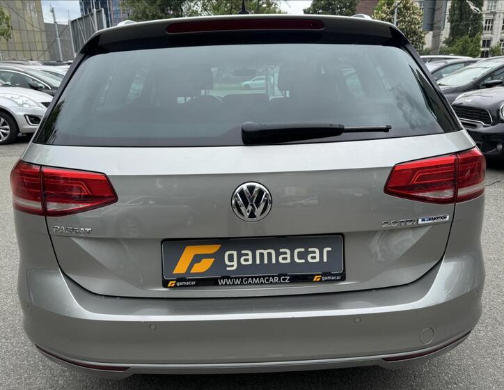 Volkswagen Passat 9